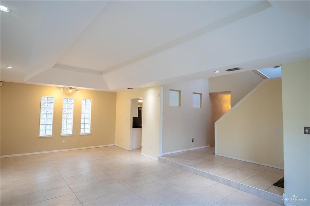 1901 Duke Ave - Photo 7 of 44