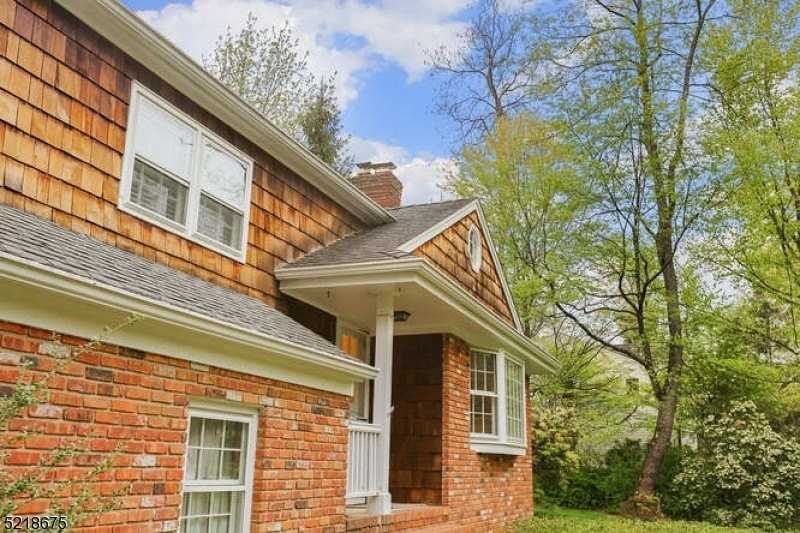 18 Skyline Dr - Photo 3 of 31