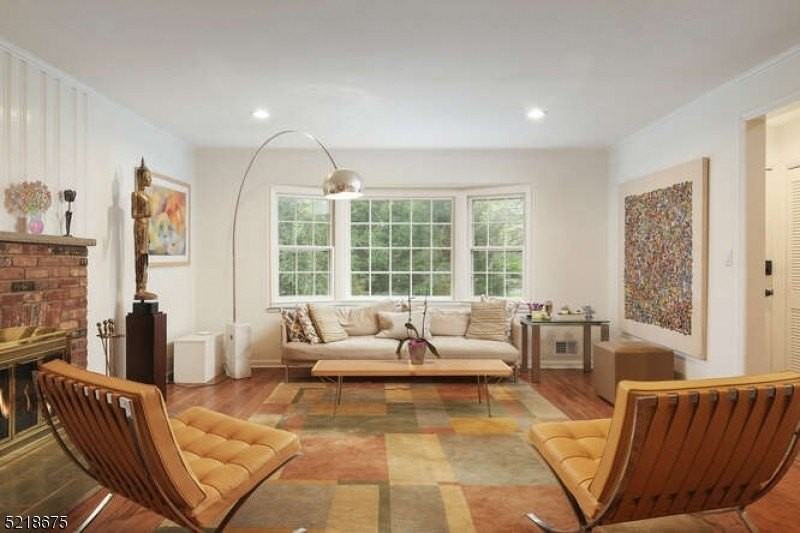 18 Skyline Dr - Photo 7 of 31