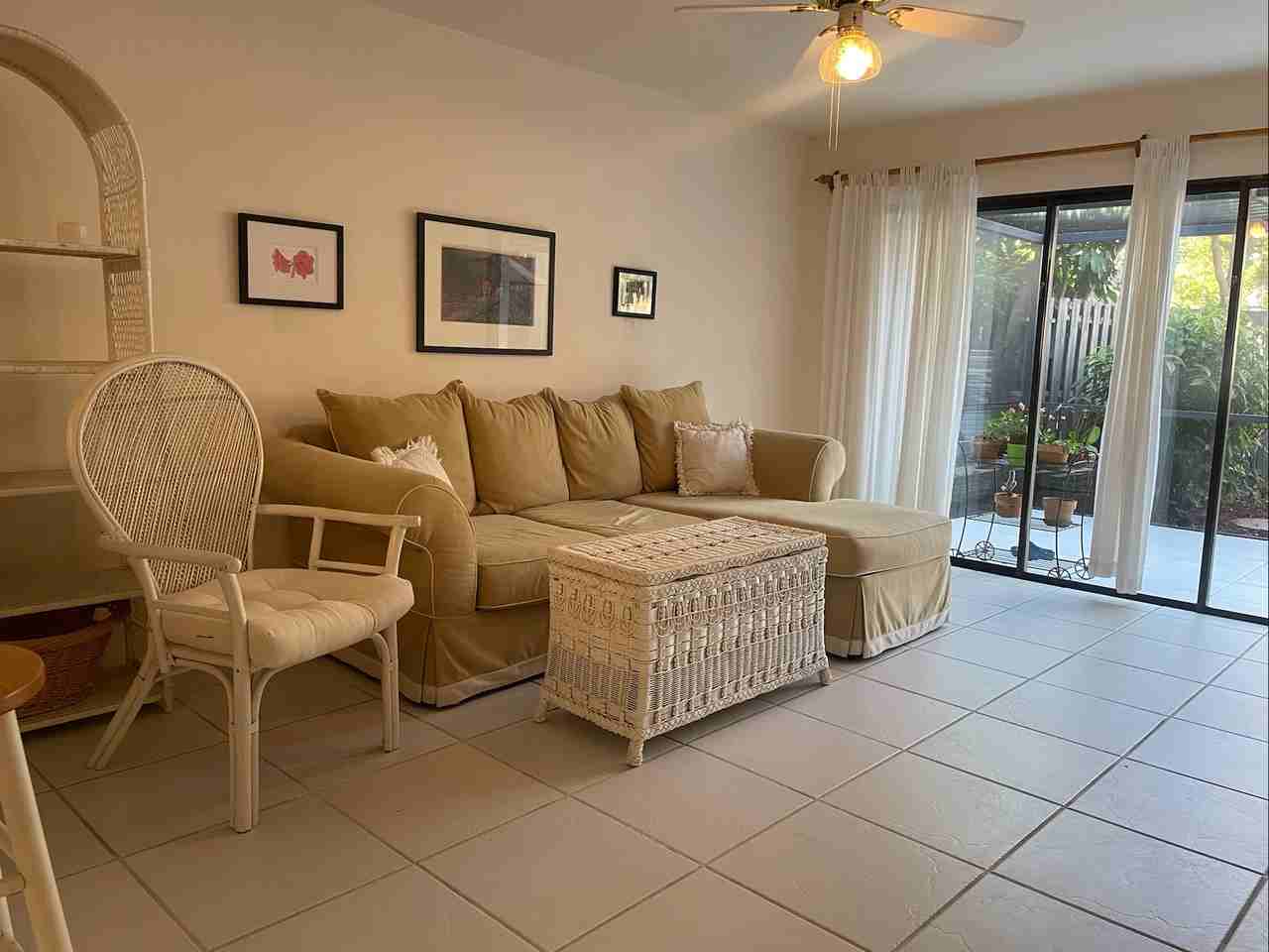 11674 Pointe Circle Dr #1 - Photo 5 of 19