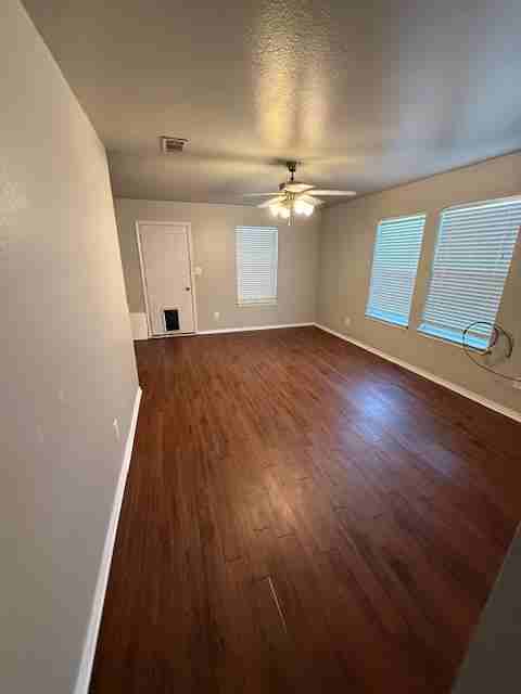 702 Claremont Parkway - Photo 3 of 10