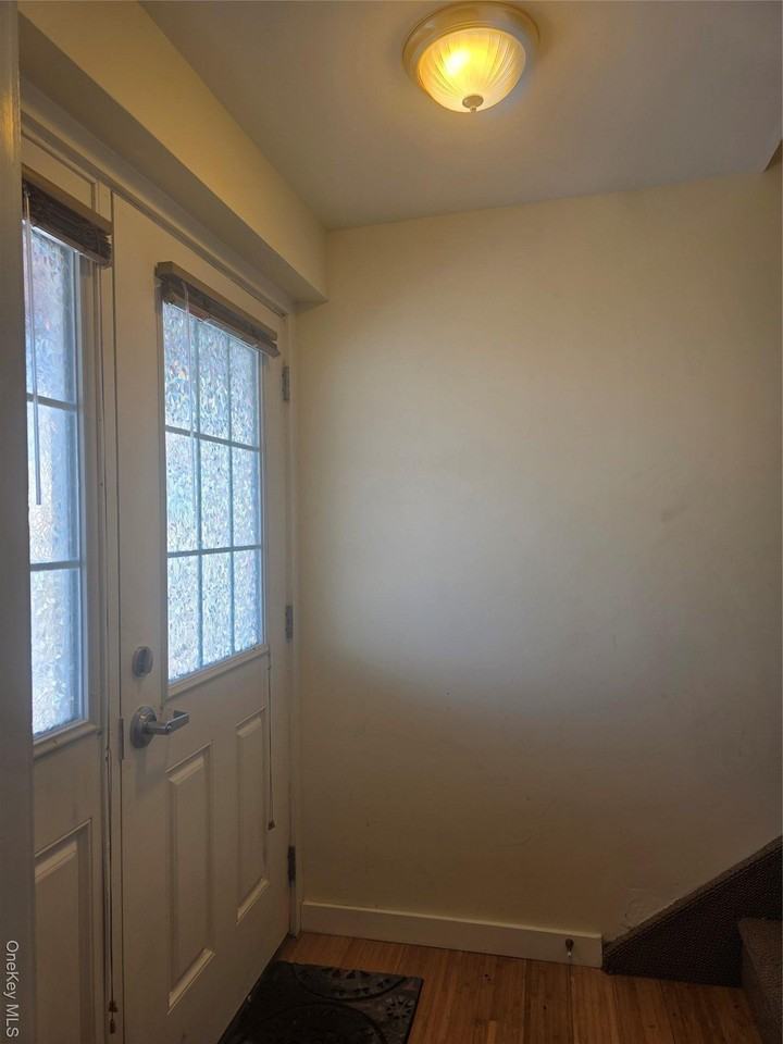 231 Reynolds Rd Apt 9 - Photo 6 of 15