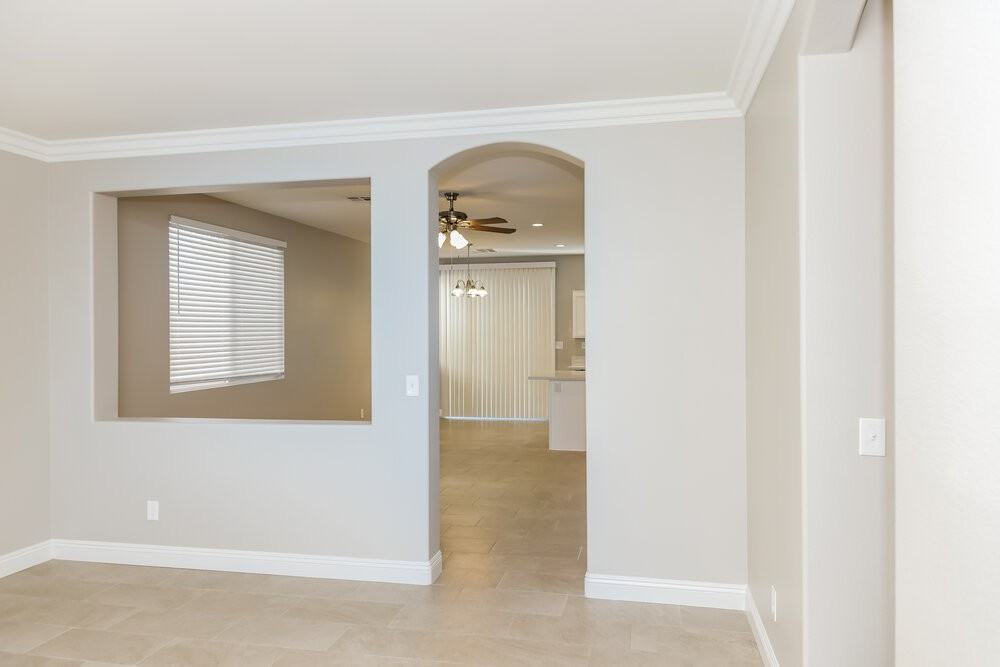 486 Kirkstone Way - Photo 4 of 16