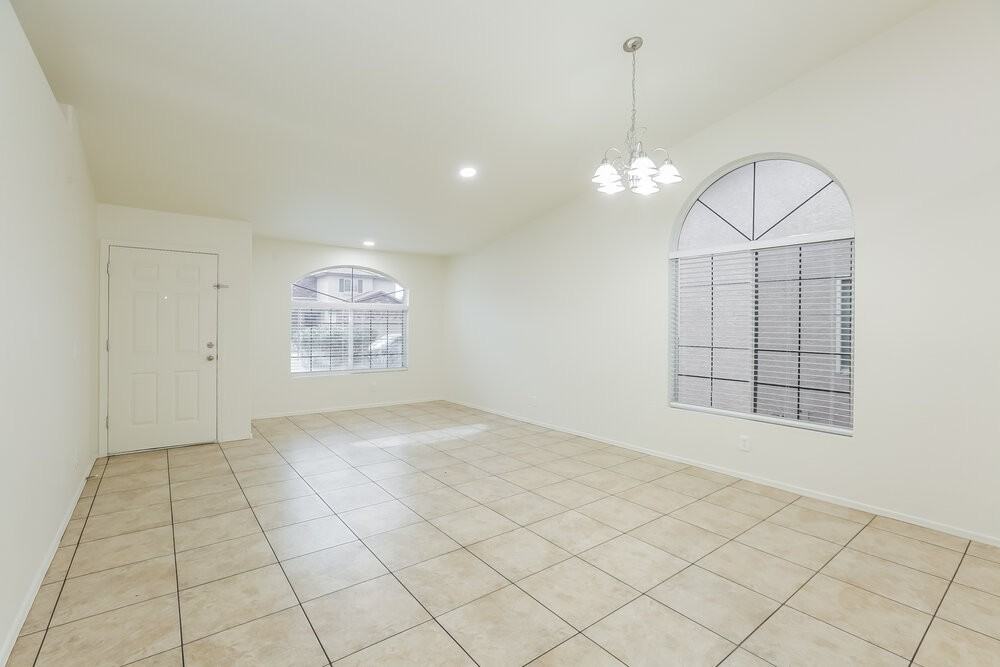 2904 W Sunland Ave - Photo 3 of 16