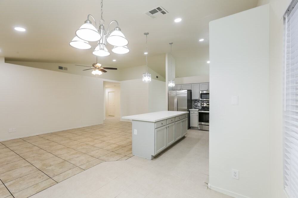 2904 W Sunland Ave - Photo 5 of 16