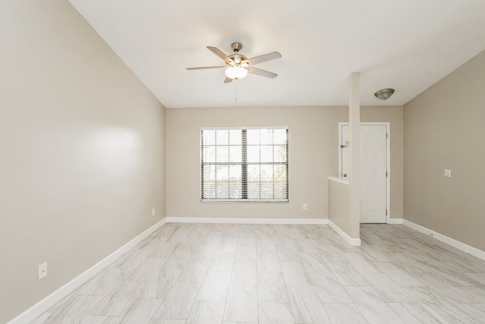 2767 Muscatello St - Photo 4 of 16