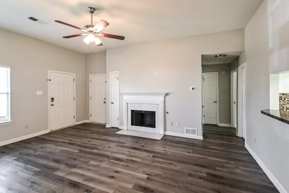 8389 Palm Springs Dr - Photo 3 of 16