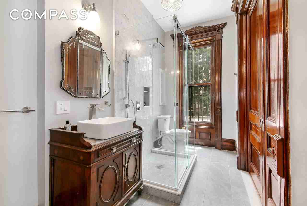 666 Putnam Ave #1 - Photo 6 of 7