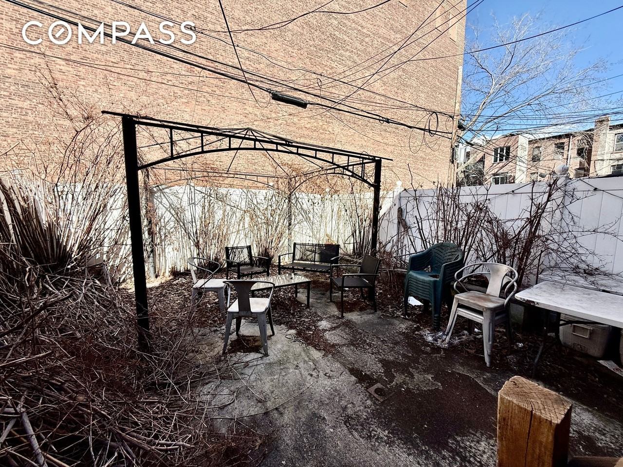 1015 Lincoln Pl #1 - Photo 7 of 7