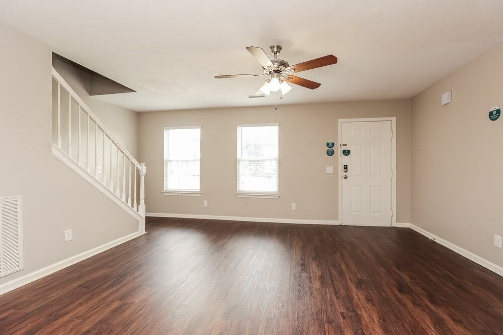 222 Hermitage Dr - Photo 5 of 17