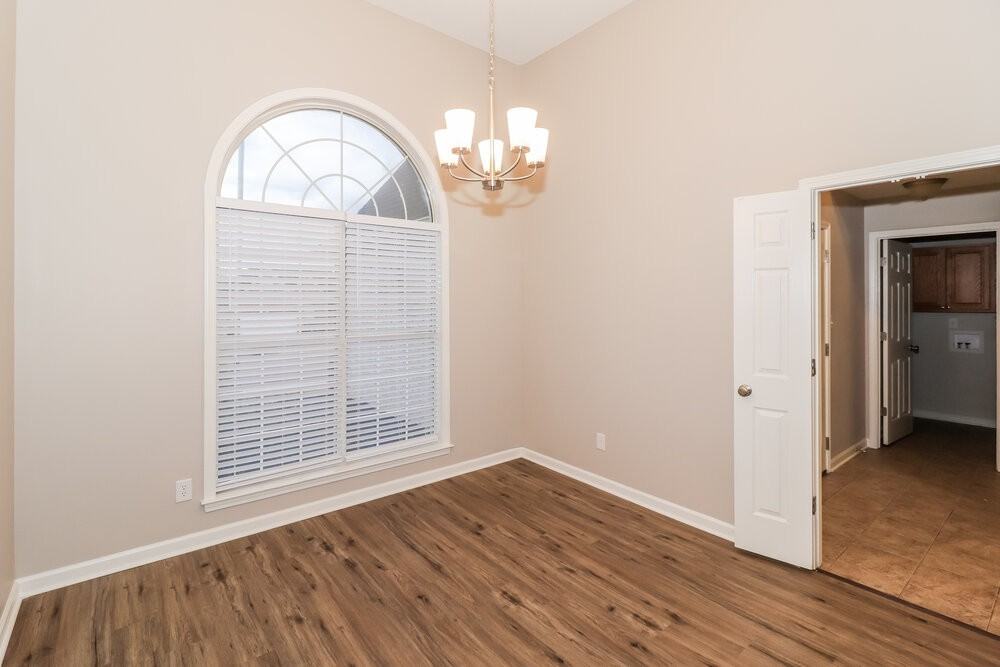 1531 Carlton Ridge Dr - Photo 7 of 17