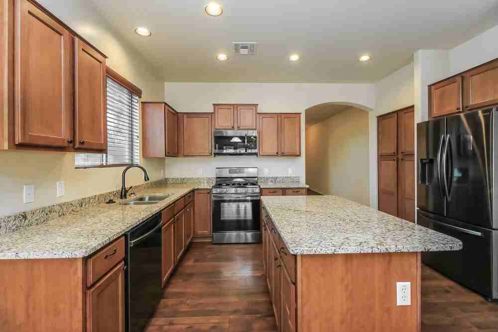 21937 S 214th St - Photo 7 of 16