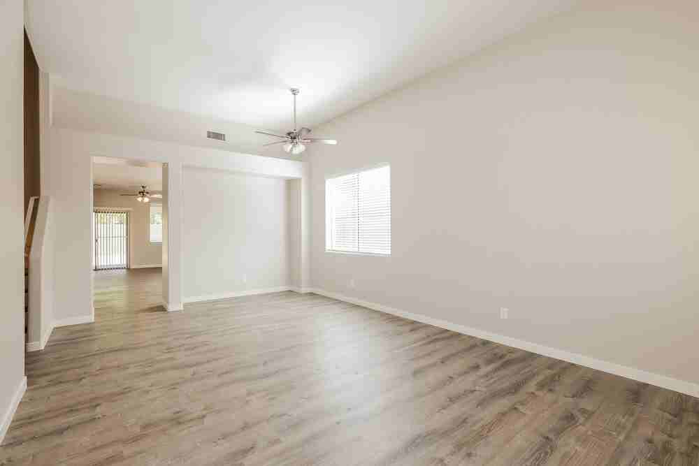 3844 W Ranier Ct - Photo 4 of 17