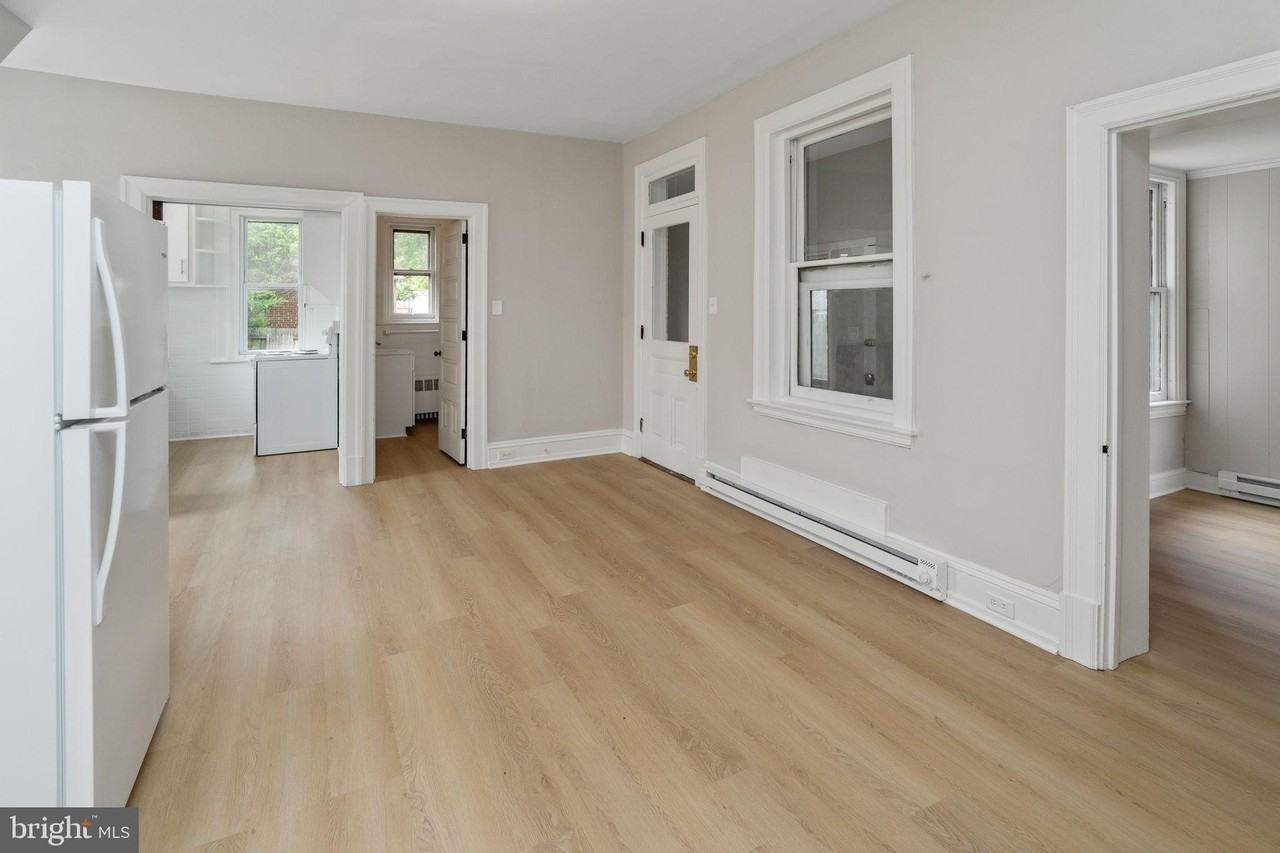 243 Chestnut St - Photo 5 of 10