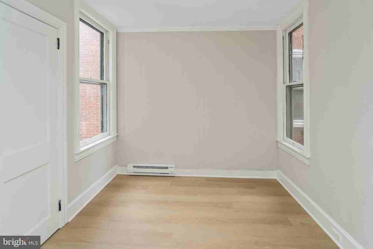 243 Chestnut St - Photo 6 of 10