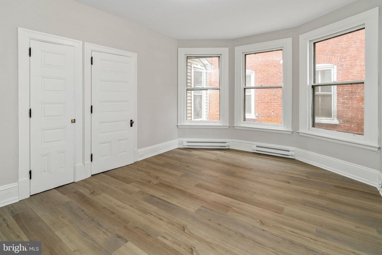 243 Chestnut St - Photo 7 of 10