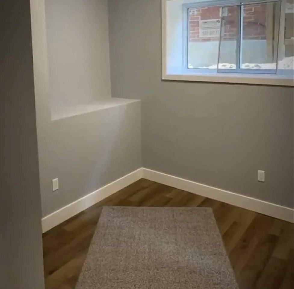 303 Bell St - Photo 2 of 7