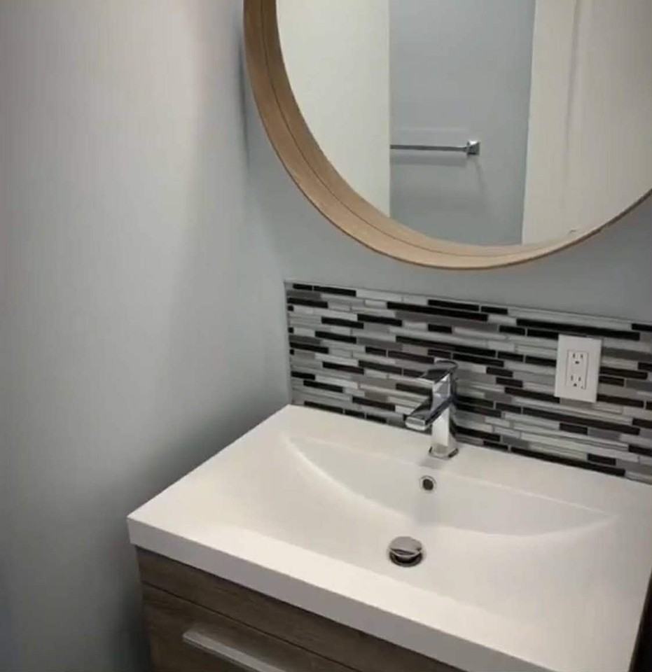 303 Bell St - Photo 5 of 7