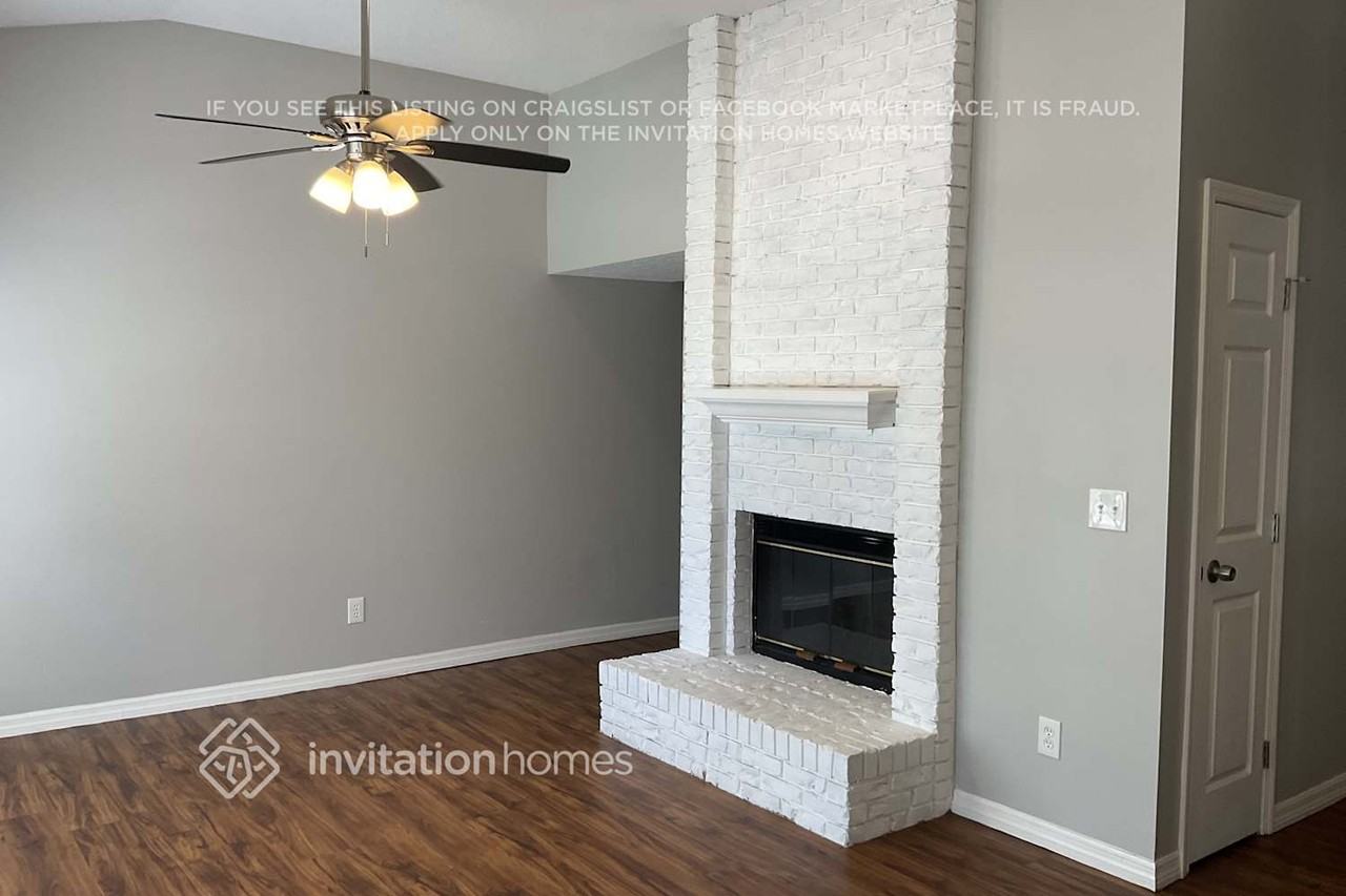 10411 Myakka Dr - Photo 3 of 22