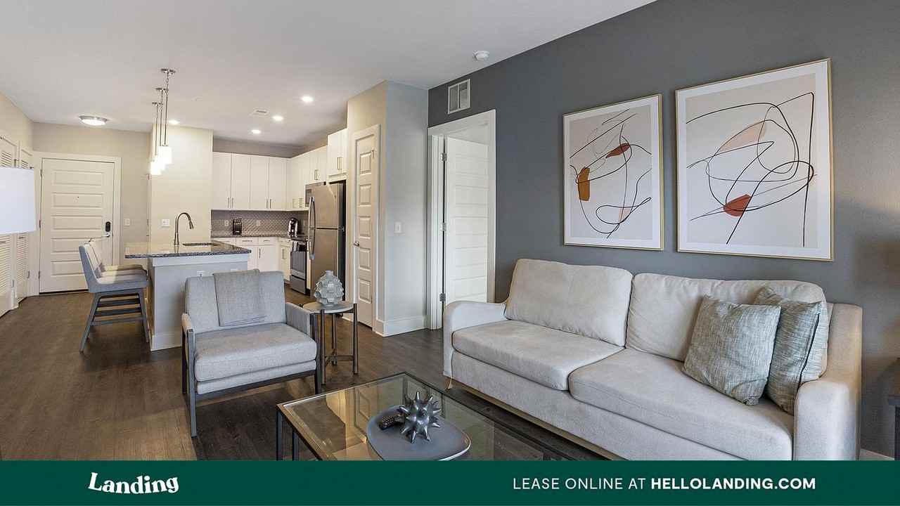 14807 Woodland hills dr - Photo 3 of 50