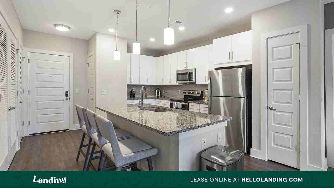 14807 Woodland hills dr - Photo 4 of 50