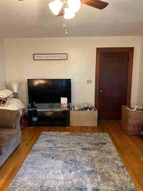 421 Schuyler St #1stFL - Photo 2 of 12