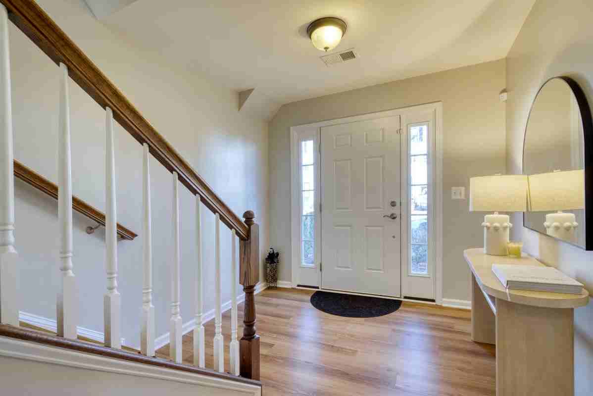 8217 Heritage Crossing Ct - Photo 5 of 38