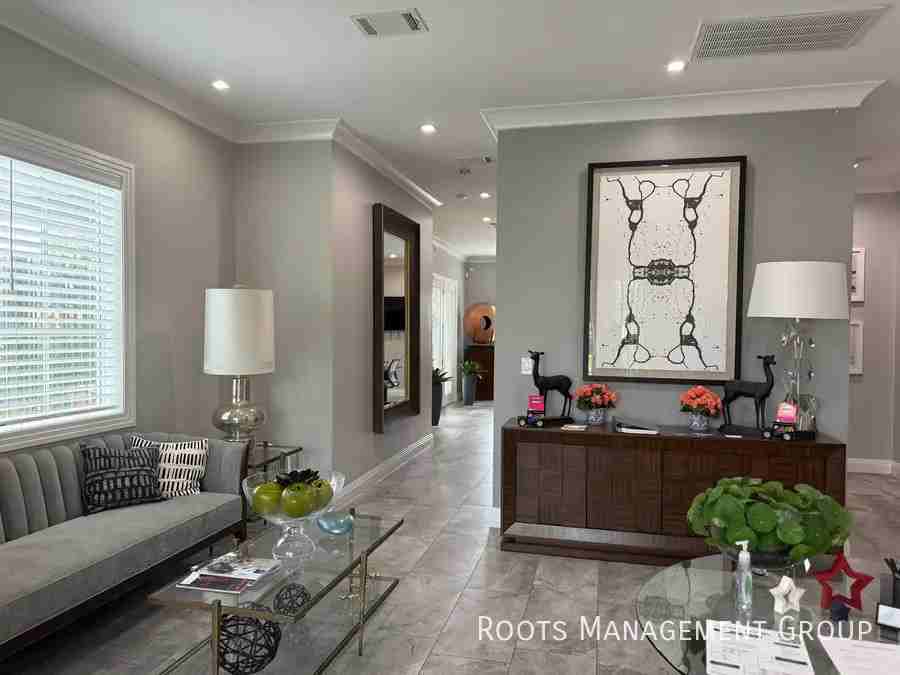 16015 Clarke Springs Dr #16015C - Photo 3 of 9