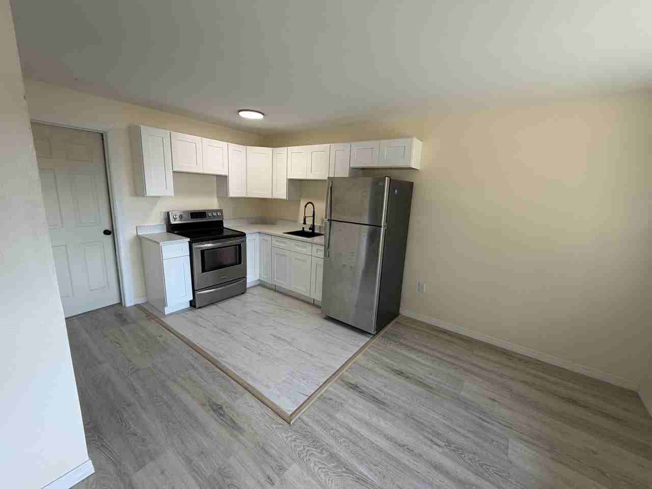 5680 28th St N - Photo 3 of 8