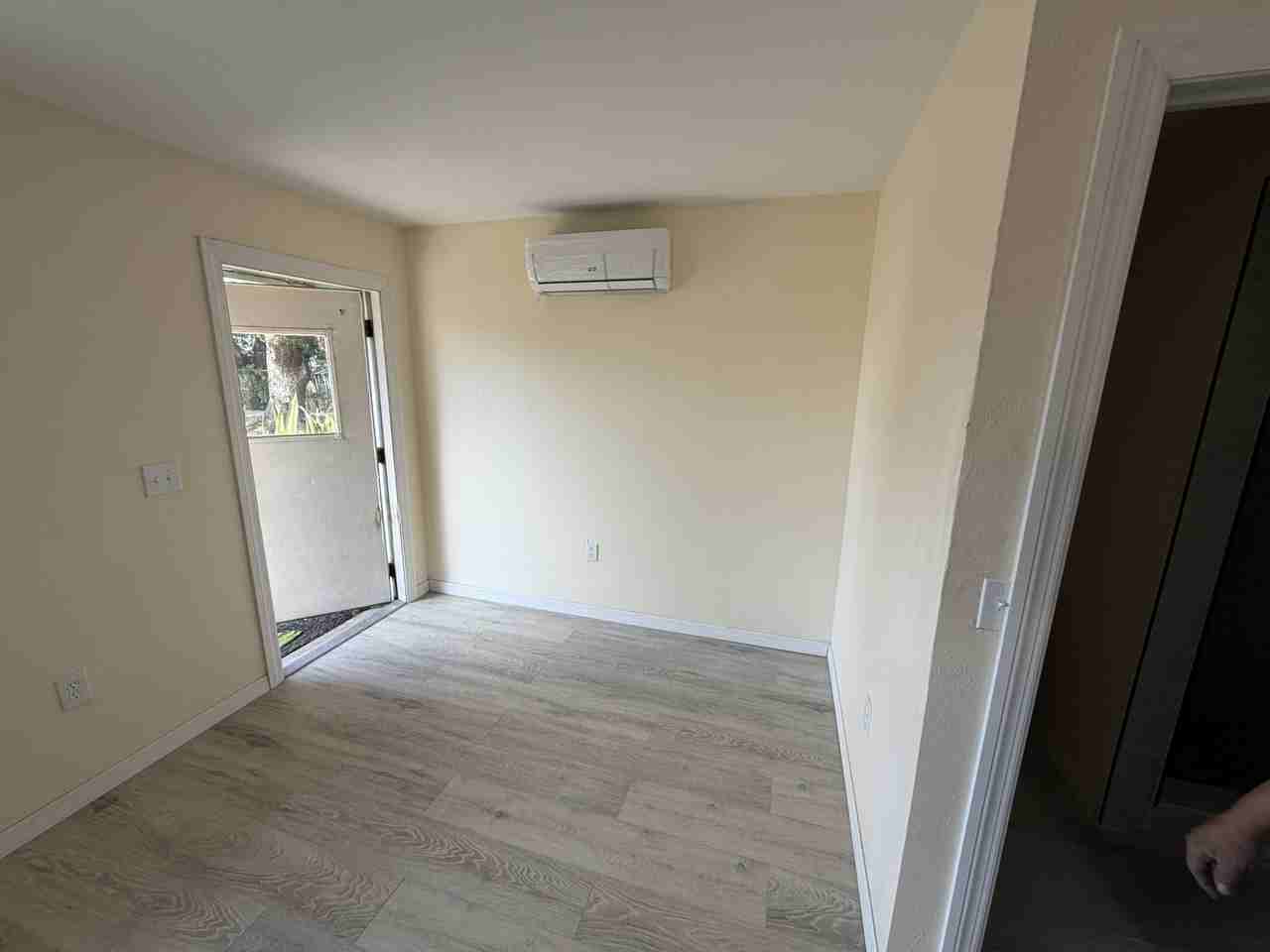 5680 28th St N - Photo 5 of 8