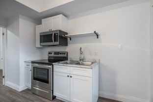 524 King St E #3 - Photo 1 of 1