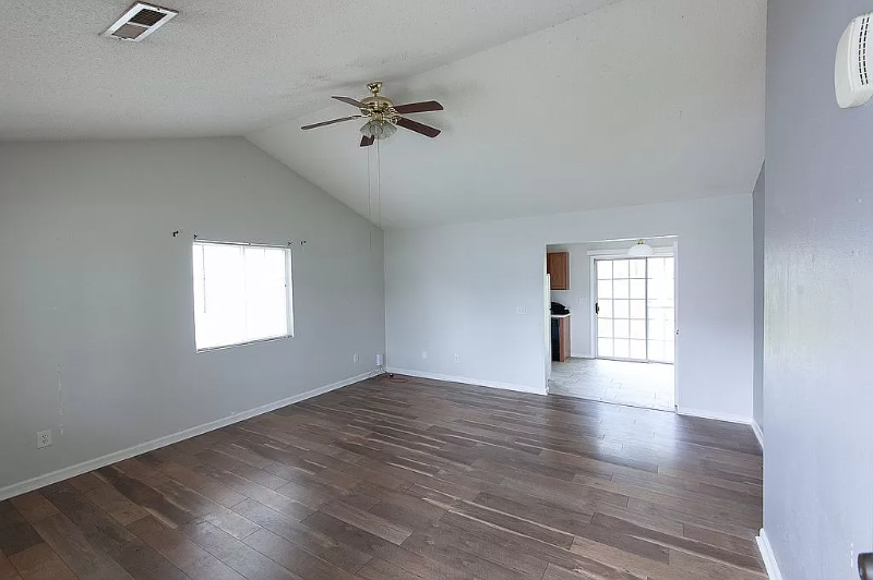 3905 Shepway Loop - Photo 2 of 14