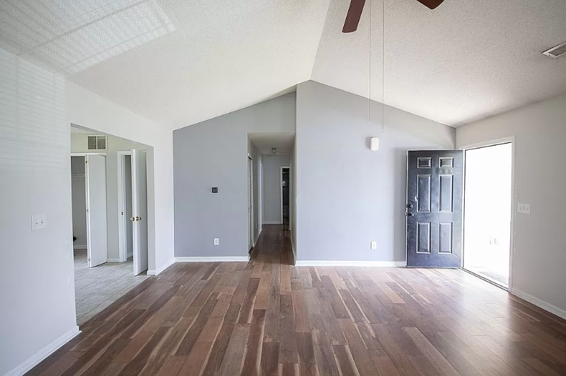 3905 Shepway Loop - Photo 6 of 14