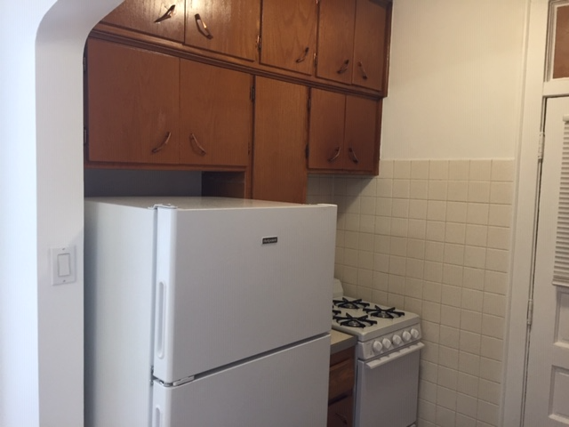 4008 N Mcvicker Ave - Photo 7 of 9