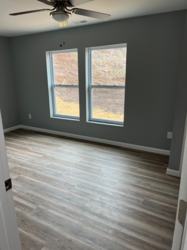 1134 Simpson St - Photo 3 of 12