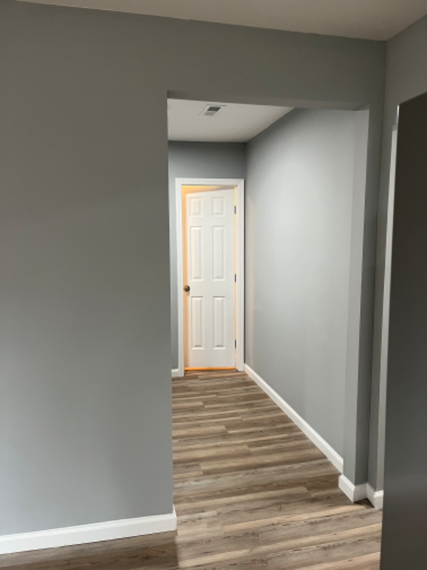 1134 Simpson St - Photo 4 of 12