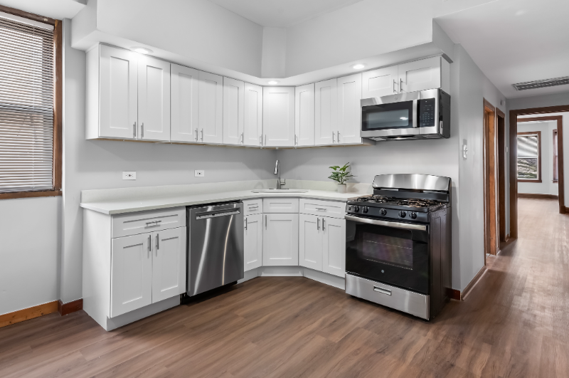 879 N Richmond St #2 - Photo 2 of 14