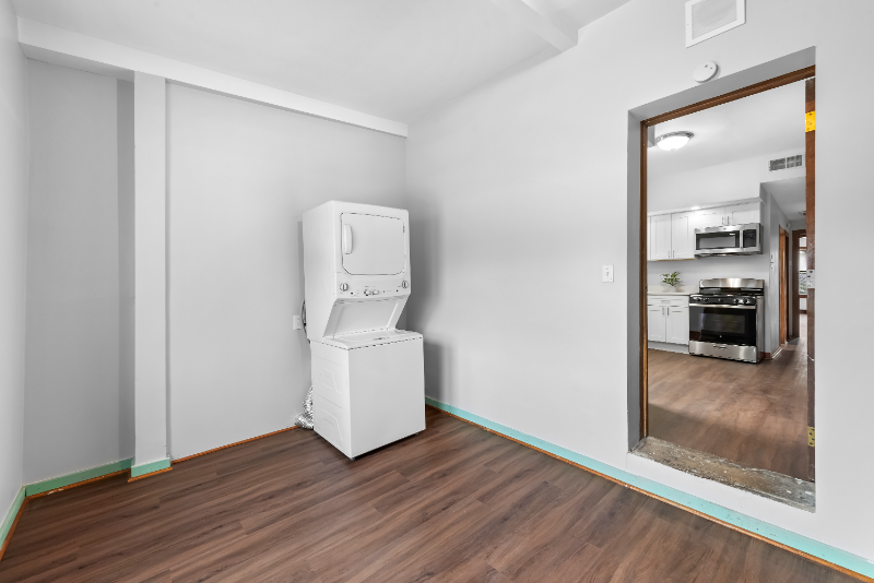 879 N Richmond St #2 - Photo 6 of 14