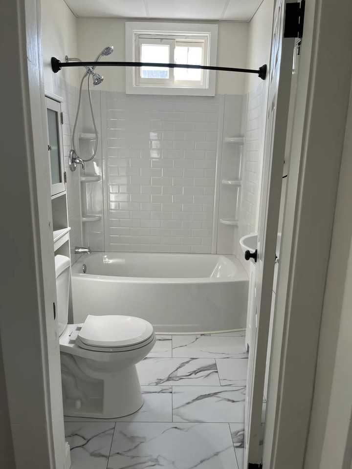 49 Middlesex St #2ndFL - Photo 2 of 5