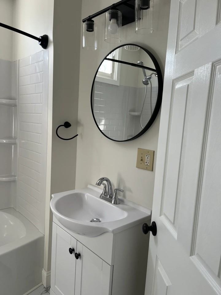 49 Middlesex St #2ndFL - Photo 5 of 5