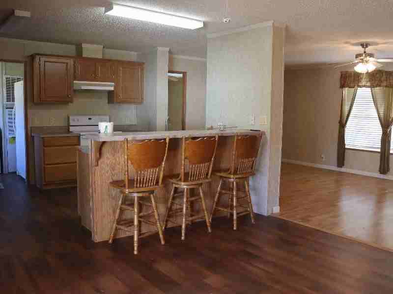 259 Kings Cir - Photo 2 of 15