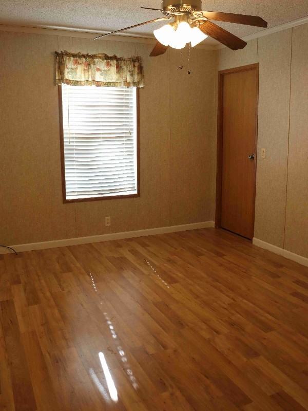 259 Kings Cir - Photo 4 of 15