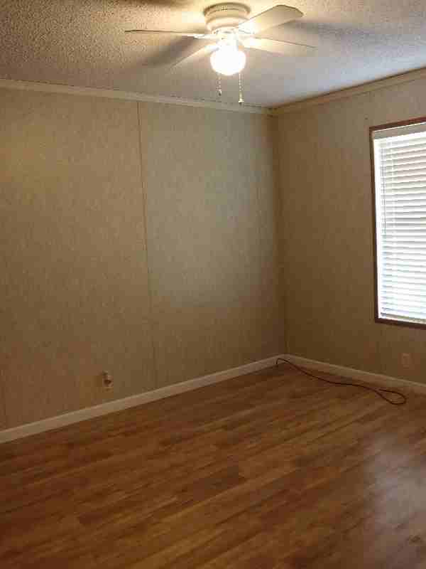 259 Kings Cir - Photo 5 of 15