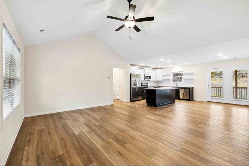 5009 Spring Creek Rd - Photo 5 of 20