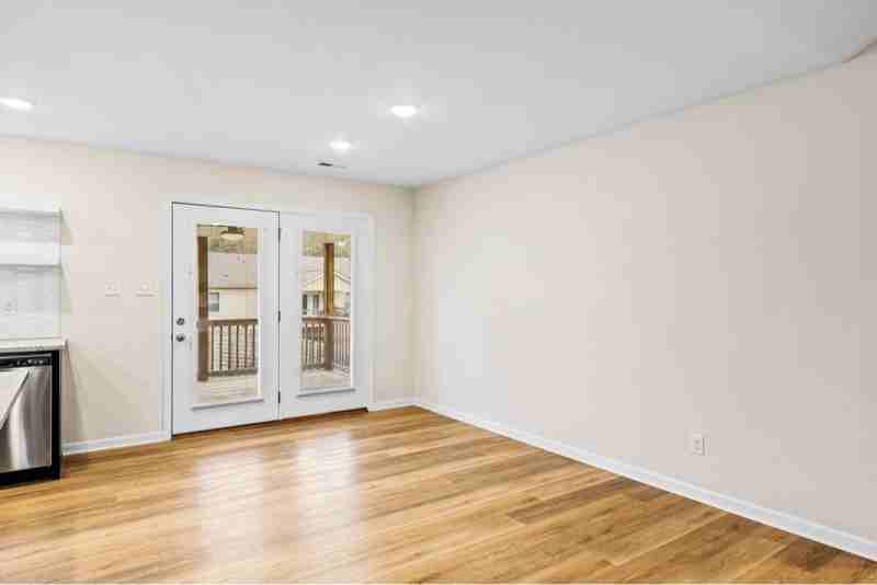 5009 Spring Creek Rd - Photo 7 of 20