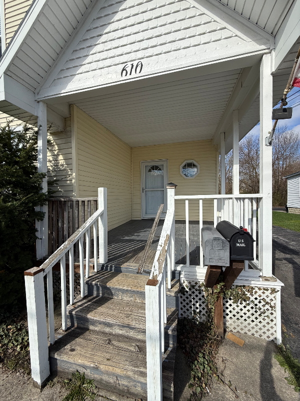 610 S Blanchard St - Photo 2 of 18