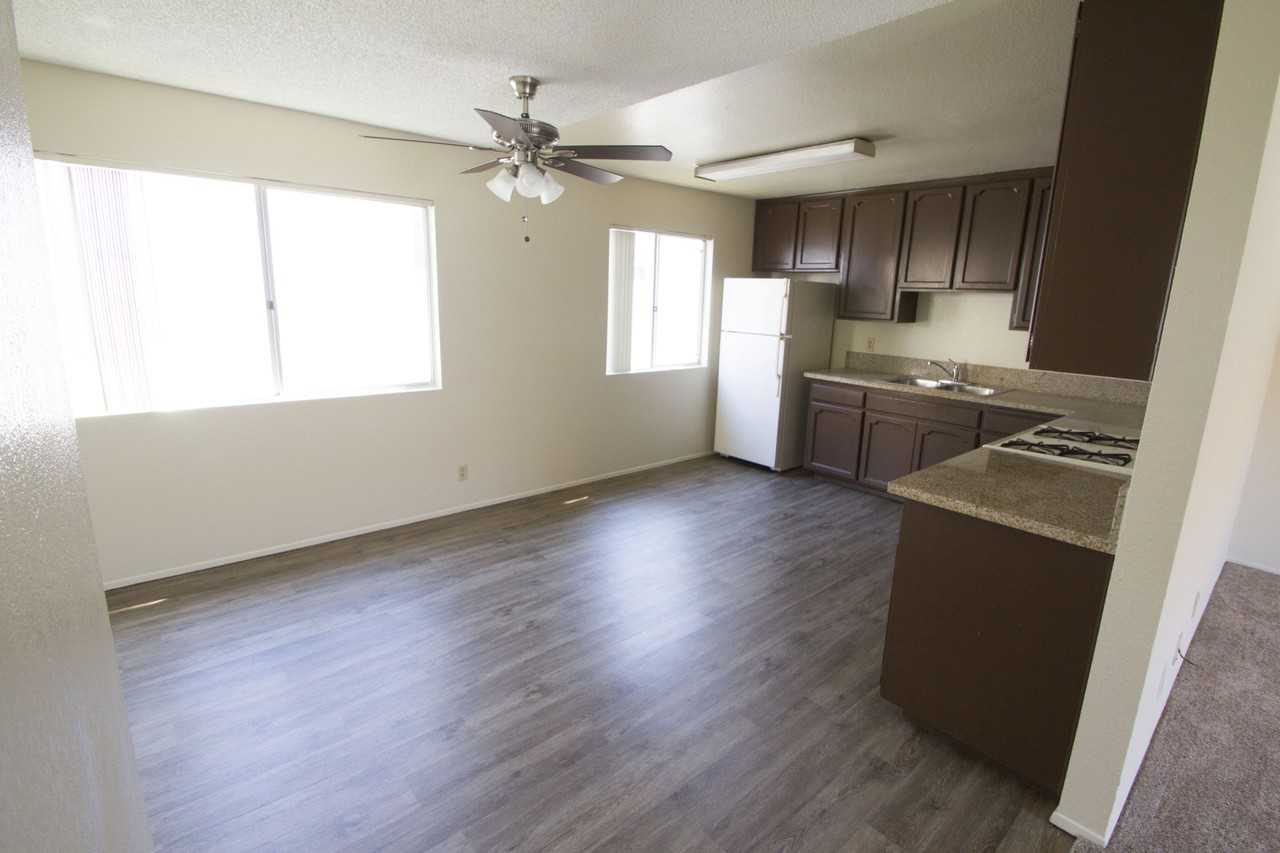 948 East Chase Avenue - Photo 7 of 14