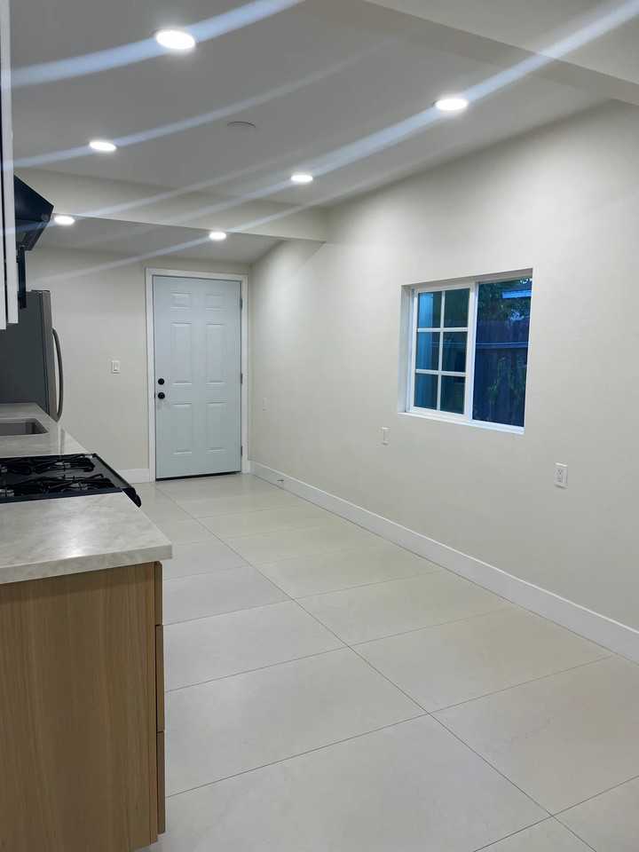 3608 W Valencia Dr - Photo 6 of 12