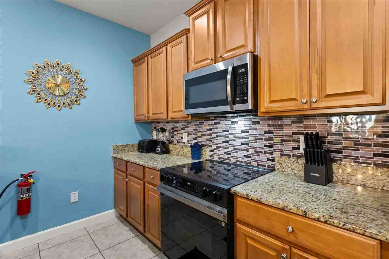 8857 Candy Palm Rd - Photo 4 of 20