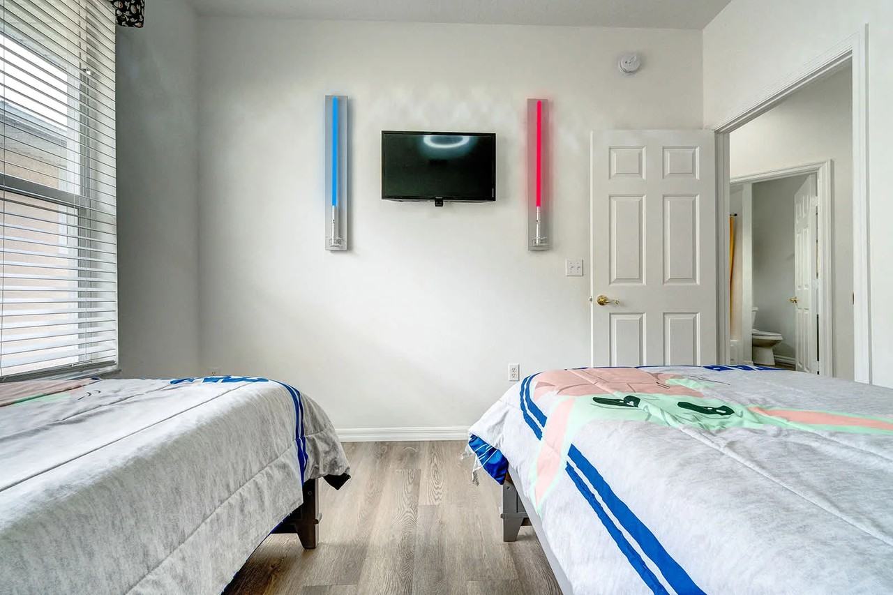 2908 Sunset Lakes Blvd - Photo 6 of 20